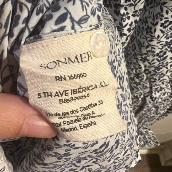 Sonmer Carmen Blouse $160 blue and white floral - Picture 9 of 11